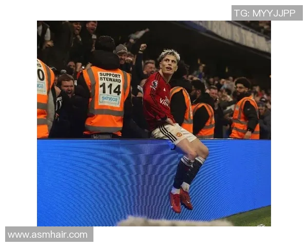 英超激战：多特蒙德绝杀曼联全场沸腾精彩回顾